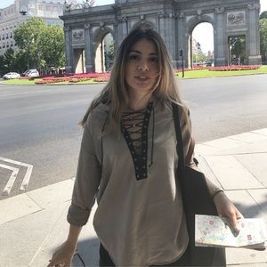 EXPRESS Long Sleeve Blouse tie up